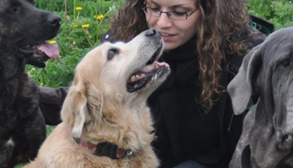 Séverine Belkhir - équipe AoA éducation canine et formation - Formation professionnelle en éducation canine, éducation canine pour particuliers, garderie pour chiens.